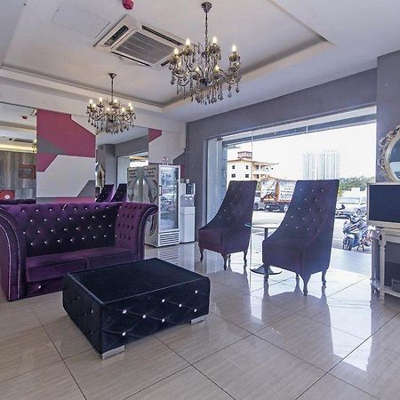 I-Hotel @ Johor Bahru Dış mekan fotoğraf