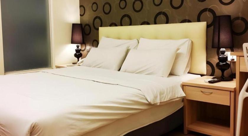 I-Hotel @ Johor Bahru Dış mekan fotoğraf