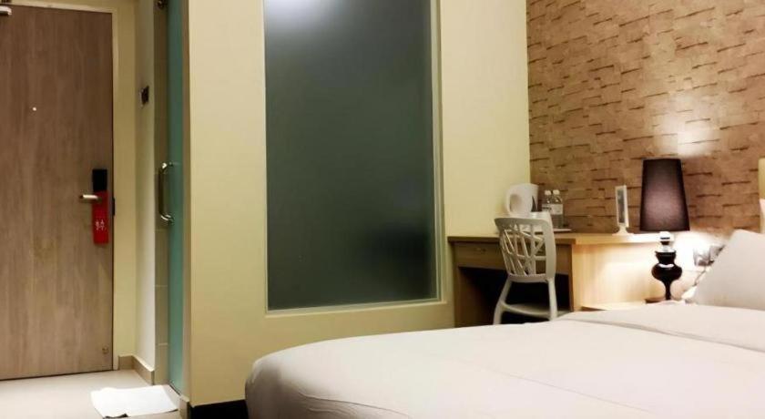 I-Hotel @ Johor Bahru Dış mekan fotoğraf