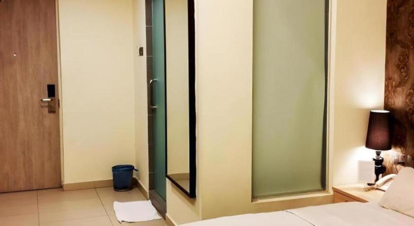 I-Hotel @ Johor Bahru Dış mekan fotoğraf